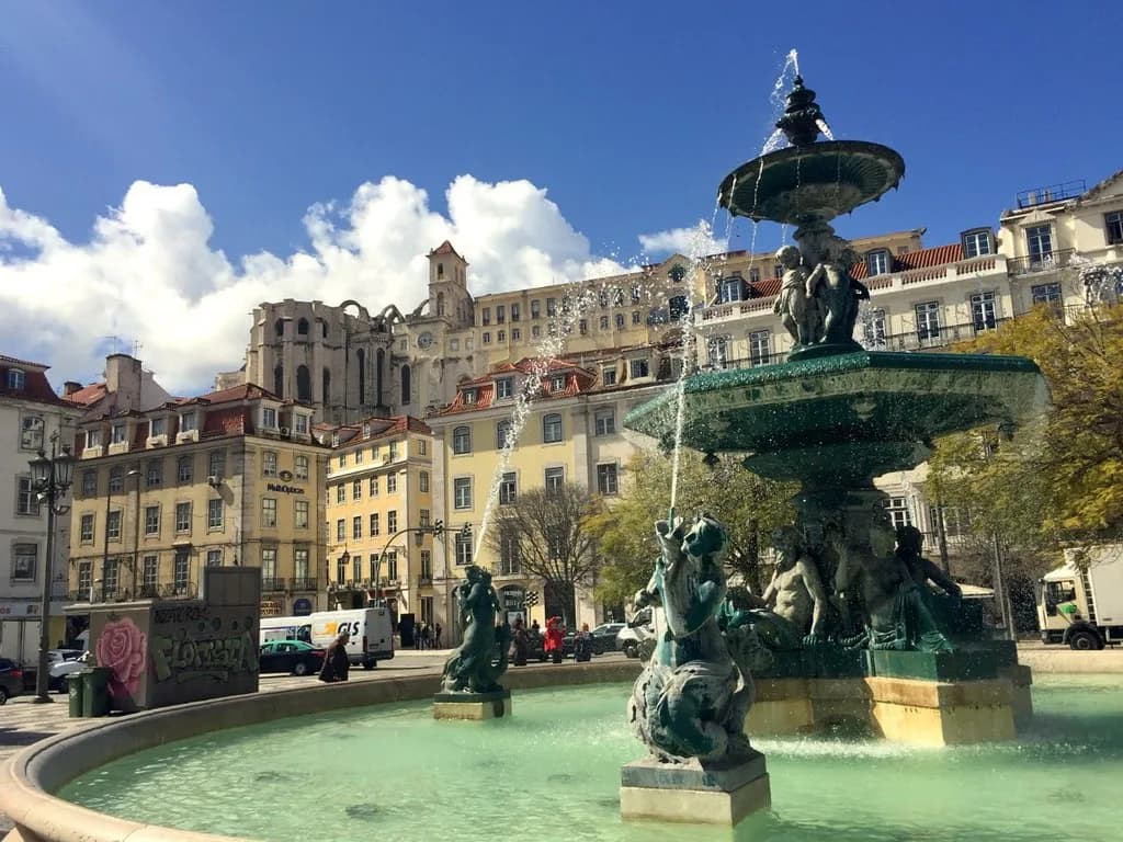 10-Day Portugal Itinerary: Lisbon, Porto, Óbidos and the Algarve