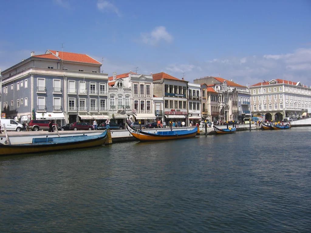 Aveiro Old Town: What to See and How to Walk It