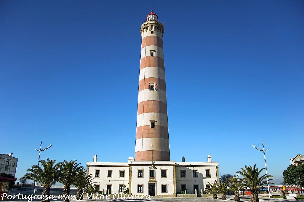 Barra, Aveiro: the Lighthouse, the Beach and Where to Stay