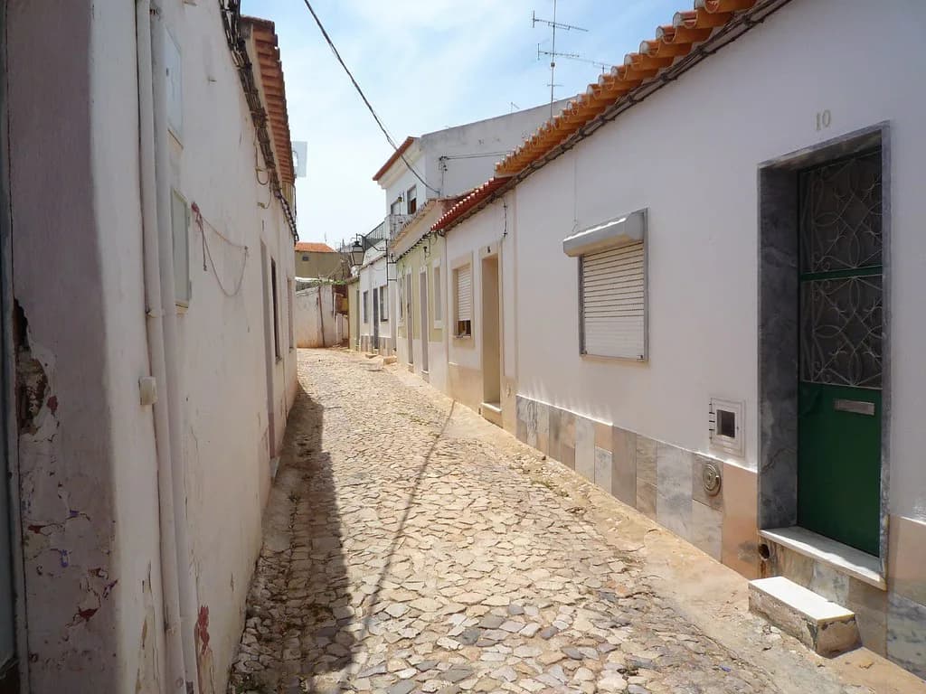 Where to Eat in Silves: Tascas, Restaurants and the Castle Café