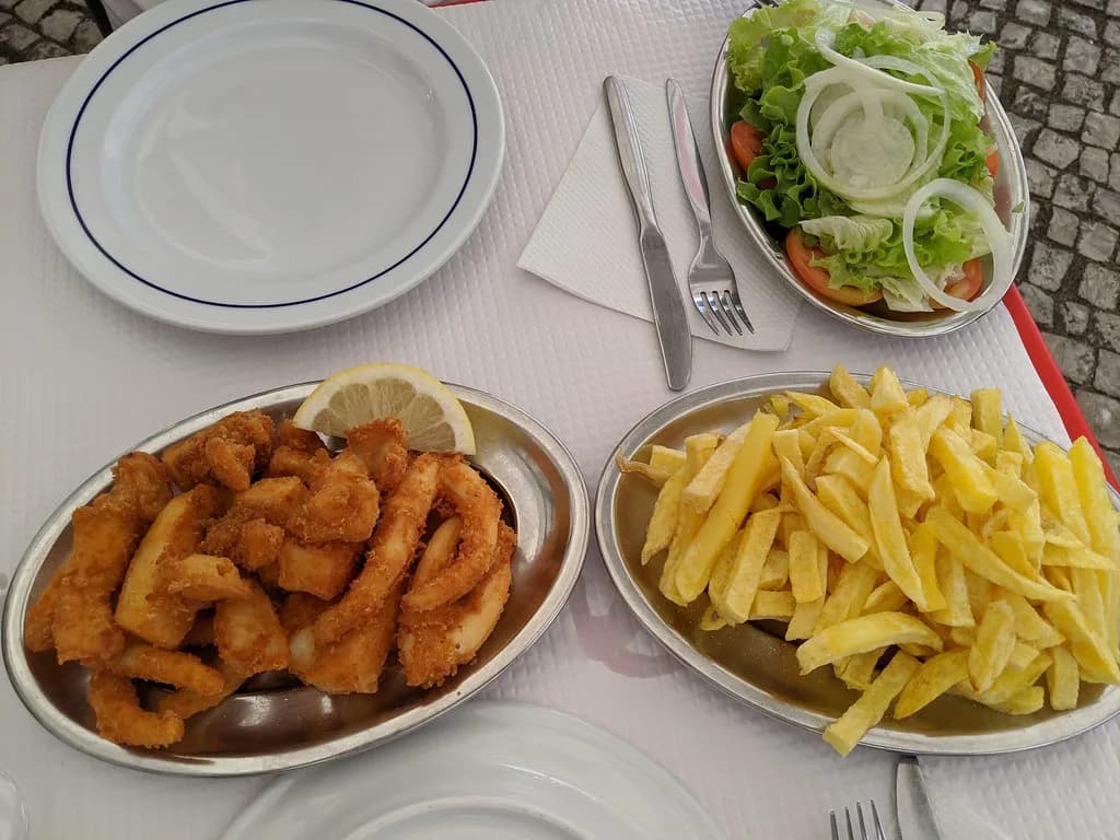 Choco Frito in Setúbal: What It Is and Where to Eat It
