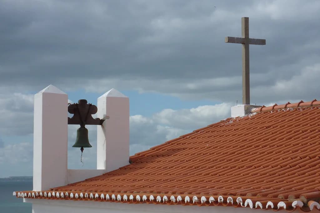 Churches in Carvoeiro: The Town's Church and Chapel