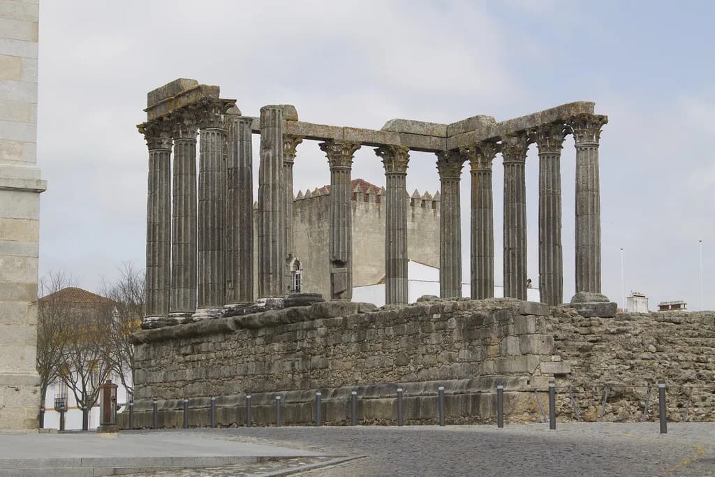 Évora Walking Tour: A Self-Guided Route Through the Old Town