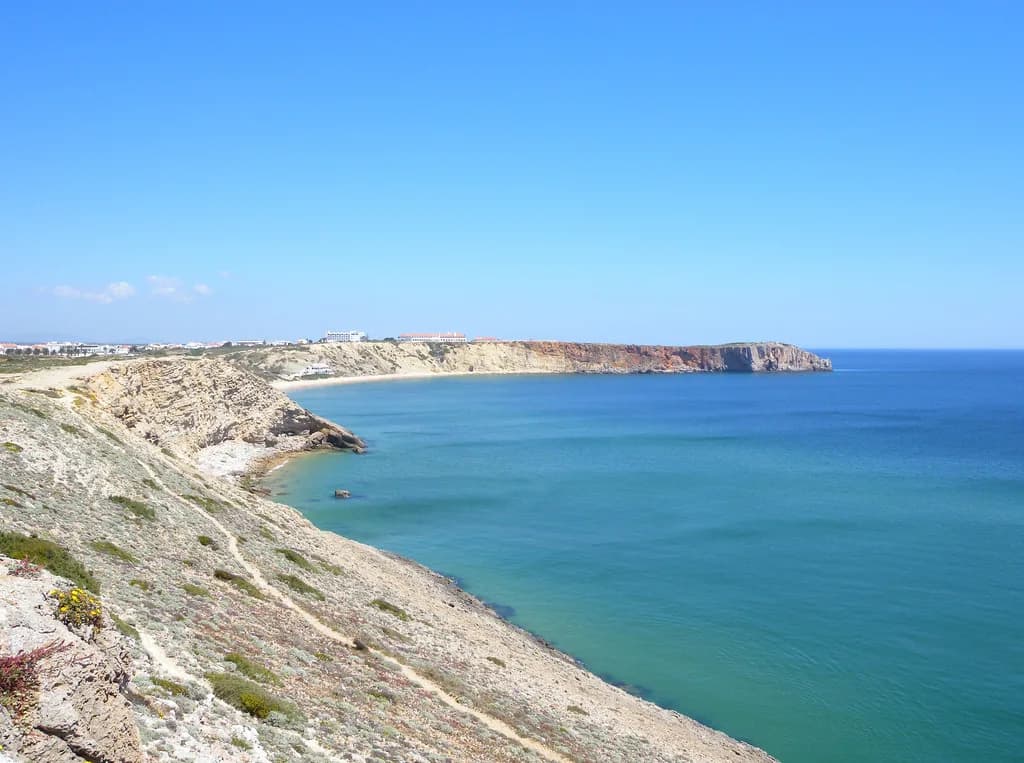 Faro to Sagres: Bus, Train, Taxi and Driving Options