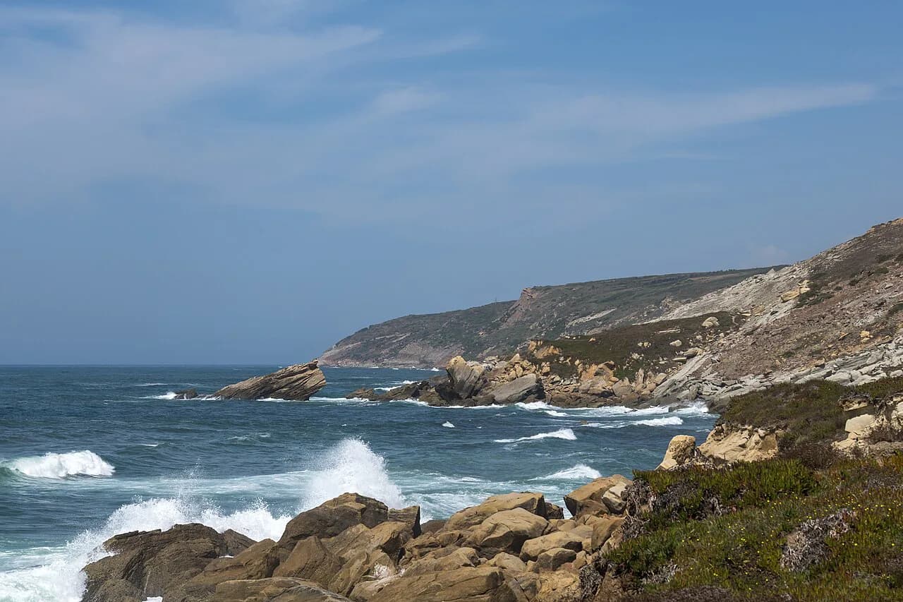 Foz do Arelho: Lagoon, Beach and Village Guide