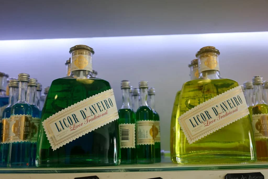 Free Things to Do in Aveiro: Canals, Tiles and Churches