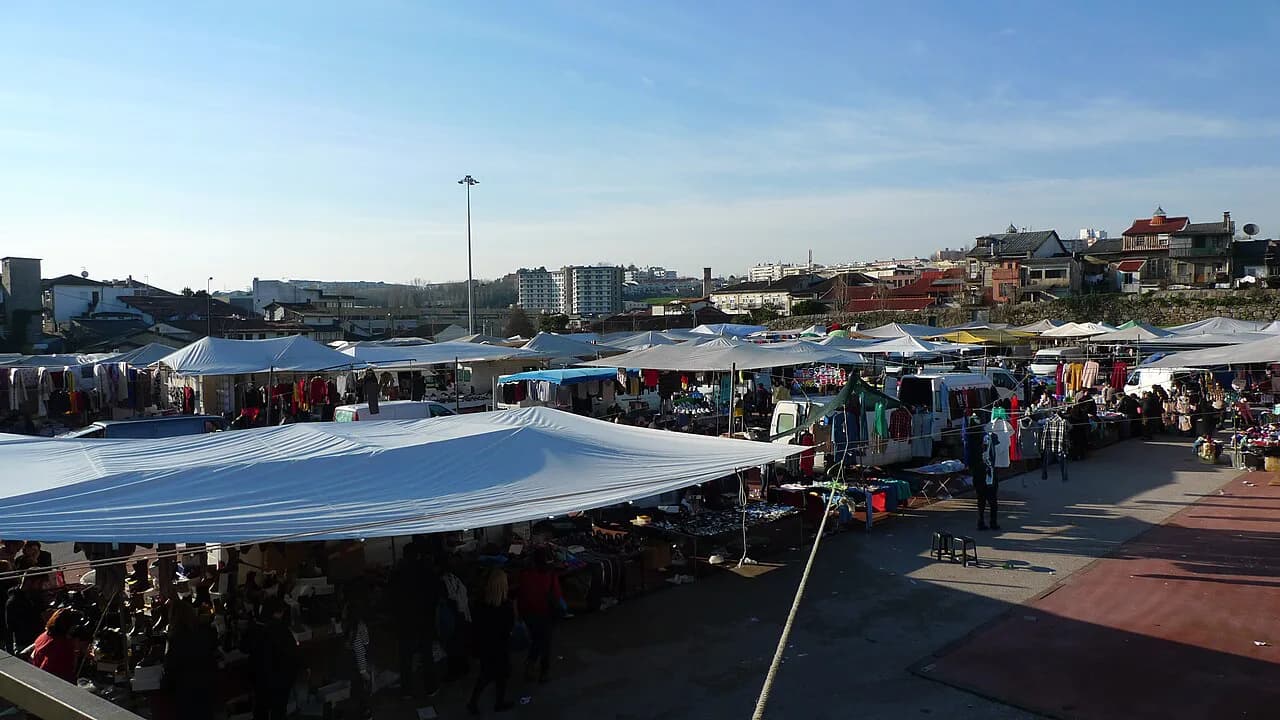 Guimarães: Castle, Old Town and Local Food