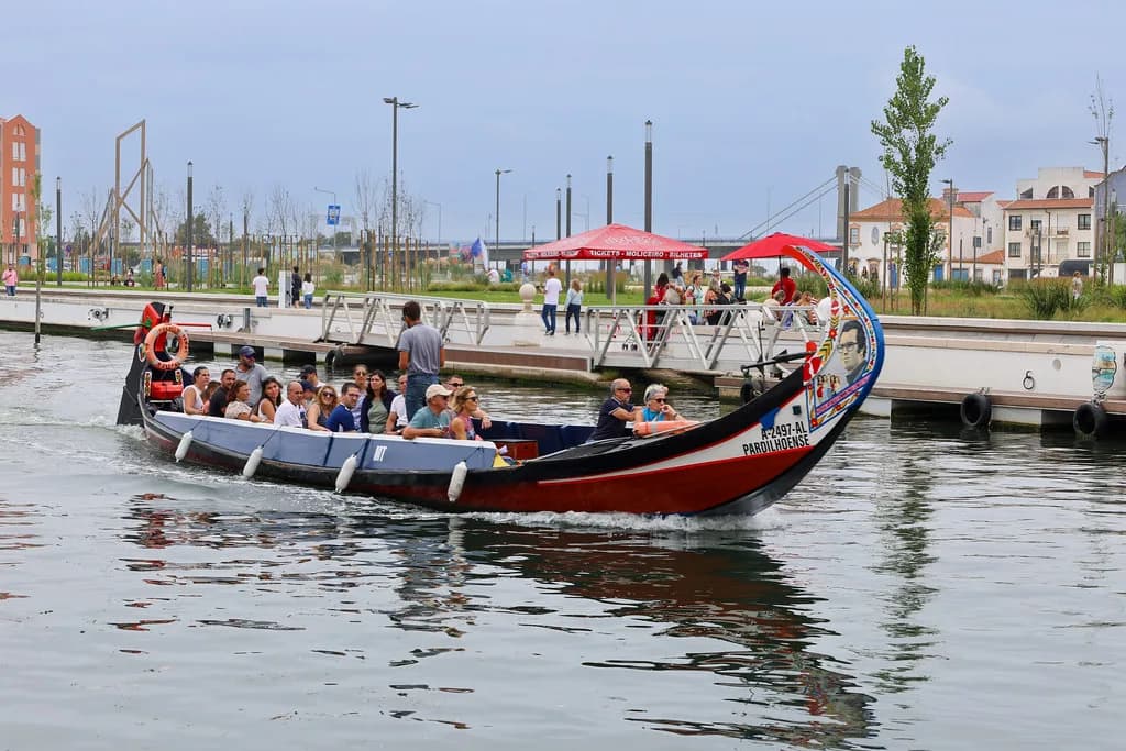 How Many Days in Aveiro? One, Two or Three Days
