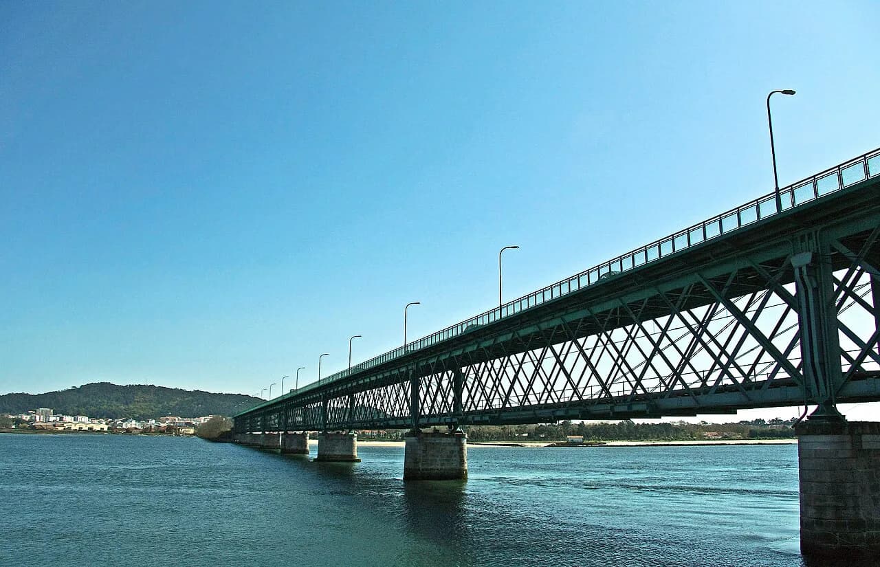 Viana do Castelo sightseeing: planning your hill and riverside stops