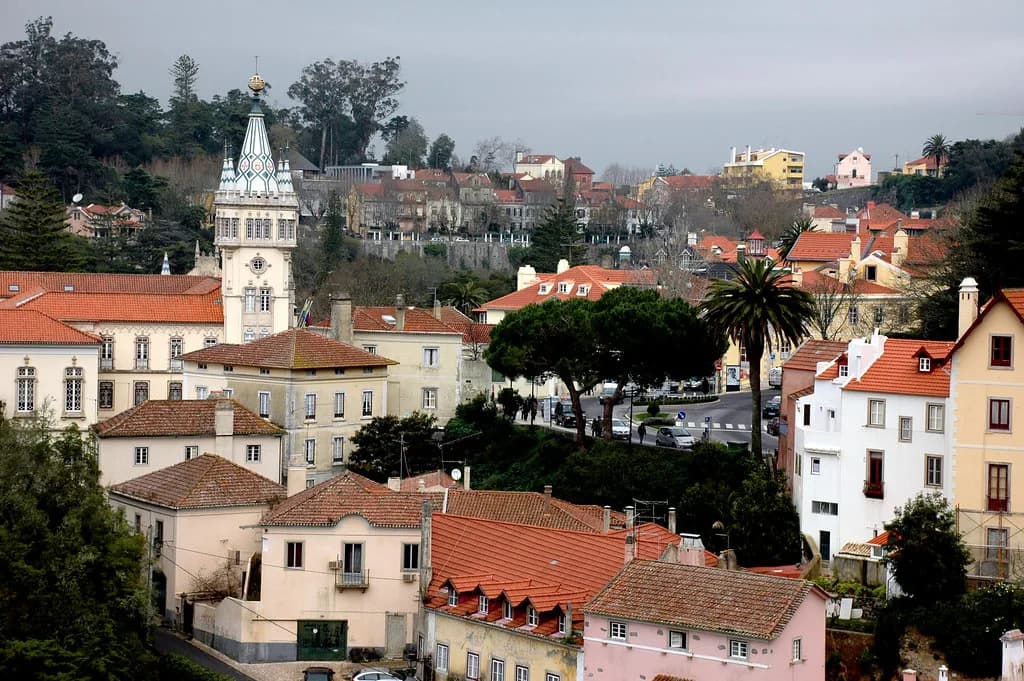 Portugal Road Trip: Routes, Driving Times and Where to Stop