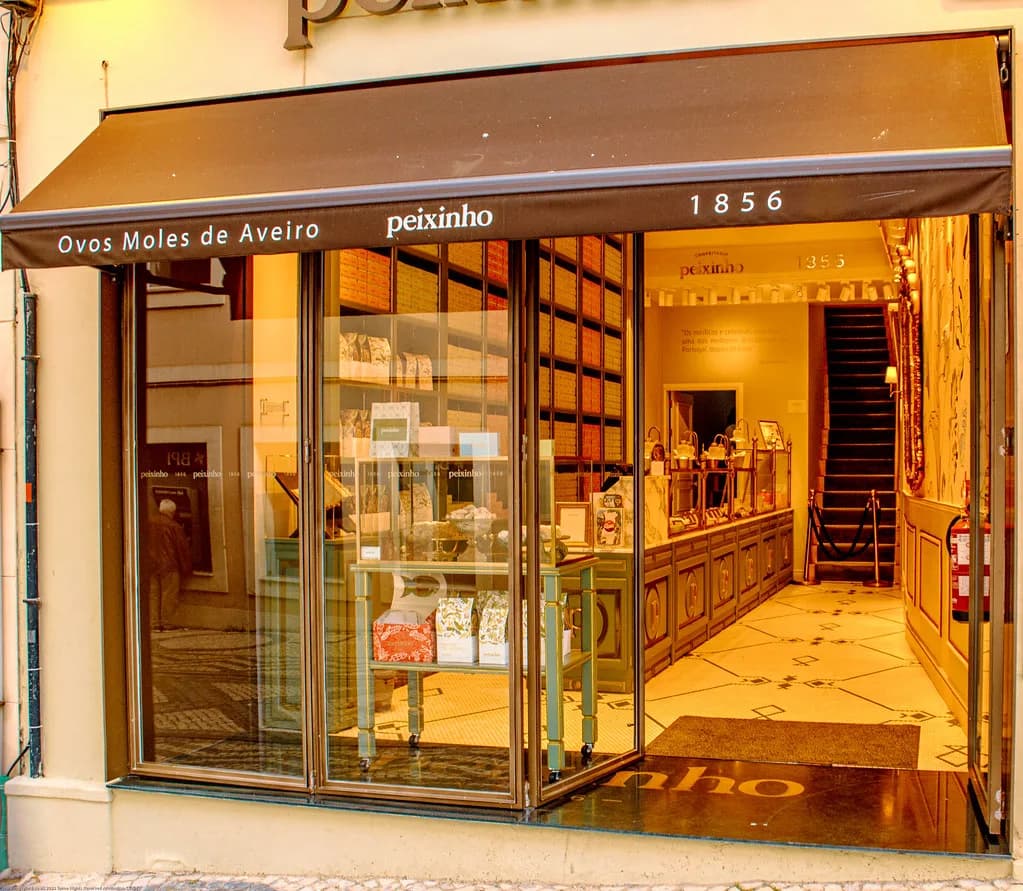 Shopping in Aveiro: What to Buy and Where to Browse