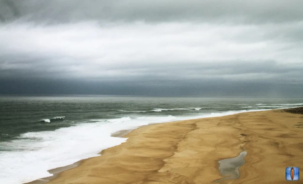Surfing in Nazaré: Big Waves, Beginners' Breaks and When to Go