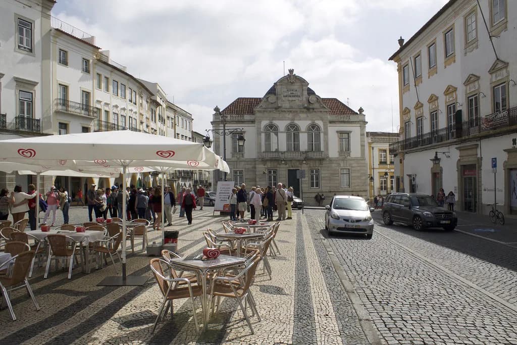 Vegan and Vegetarian Évora: How to Eat Well on a Short Break