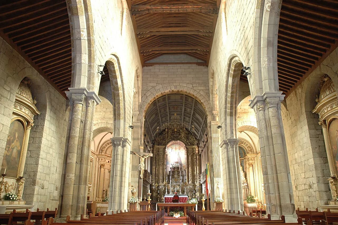 Igreja de Nossa Senhora da Oliveira, Guimarães: What to See