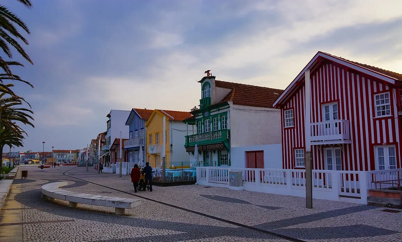 Costa Nova, Aveiro: Striped Houses, Beach and How to Get There