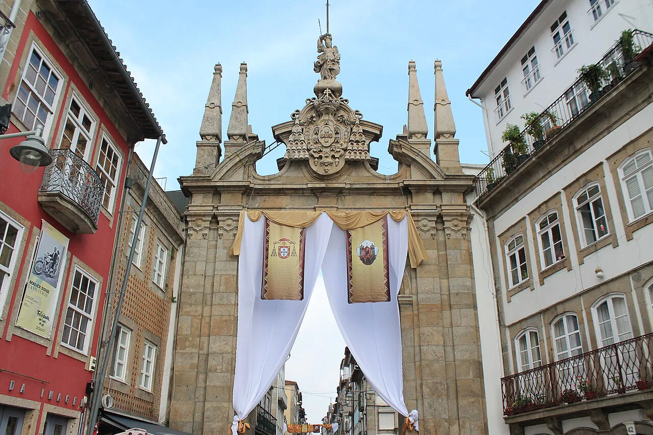 Close view of the Baroque Arco da Porta Nova in Braga.