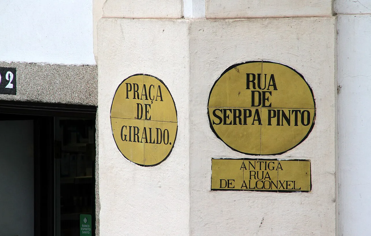Tiled street-name signs on Praça do Giraldo in Évora.