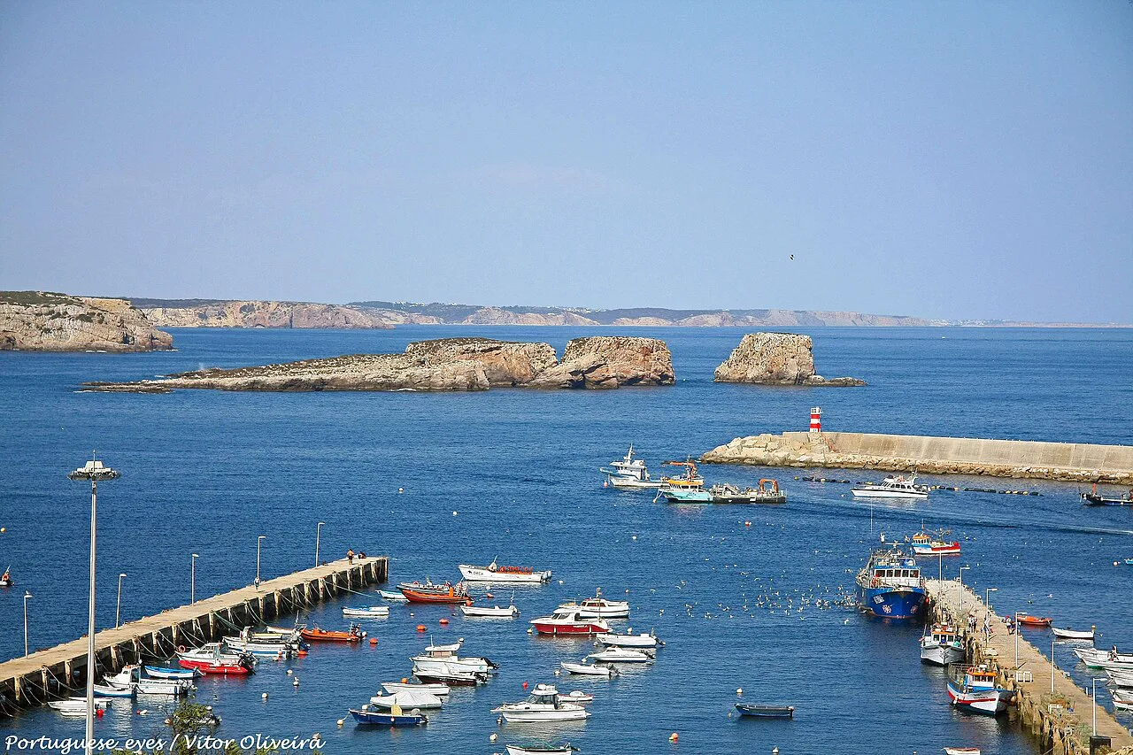 Boats moored in the fishing port of Sagres.