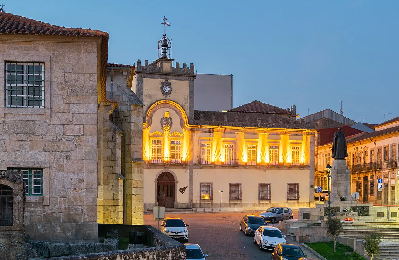 The town hall of Barcelos lit up in the evening.