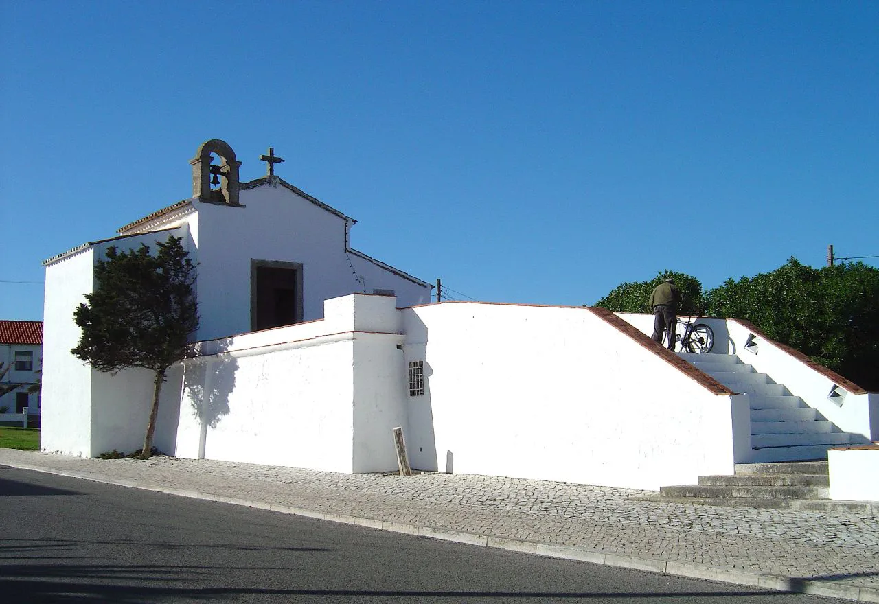 The whitewashed Igreja do Calvário in Peniche.
