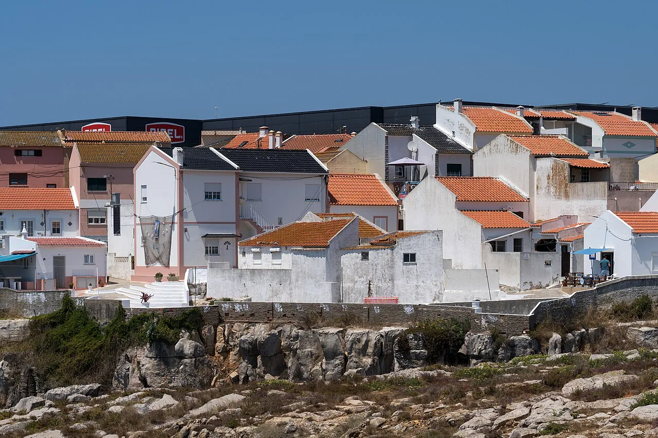 Houses above the rocky shore in Peniche.