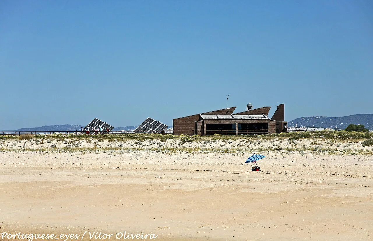 The Estaminé restaurant on the beach of Ilha Deserta, off Faro.