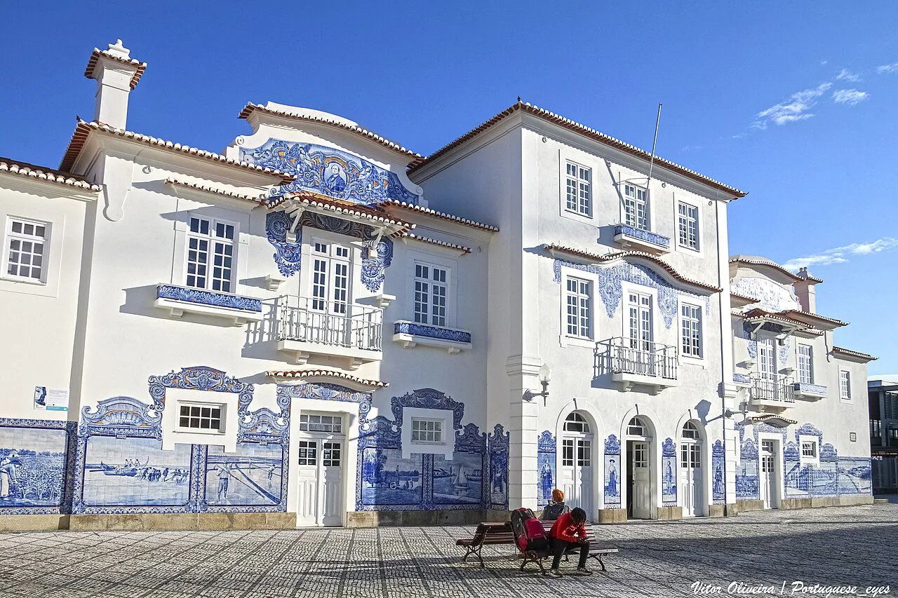 The tiled old railway station building in Aveiro, near the Casa de Santa Zita.