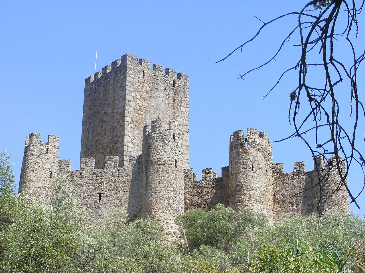 The keep and towers of Almourol Castle.