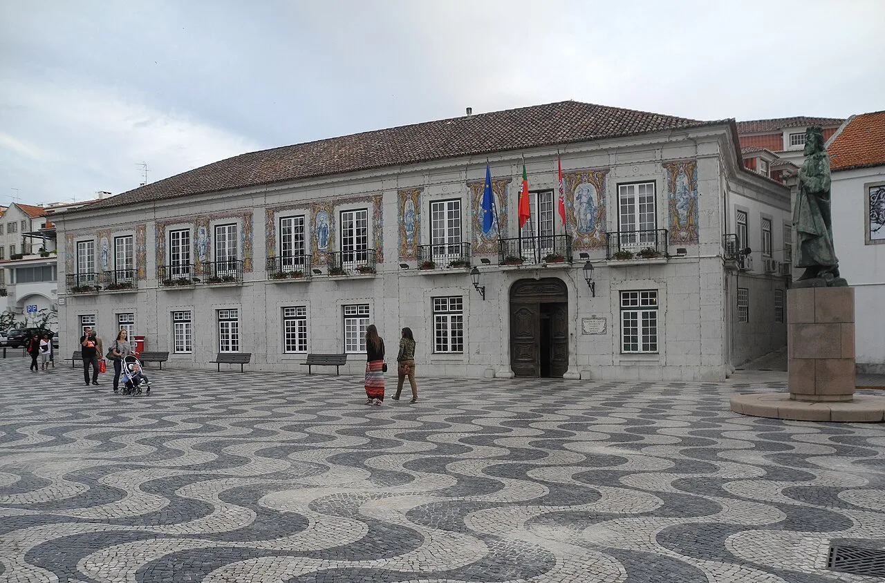 The Town Hall of Cascais on its wave-patterned square.