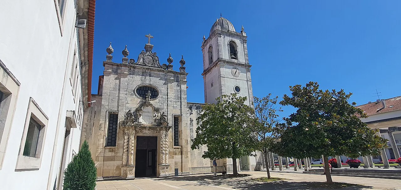 The façade and bell tower of the Sé de Aveiro, Aveiro's cathedral.