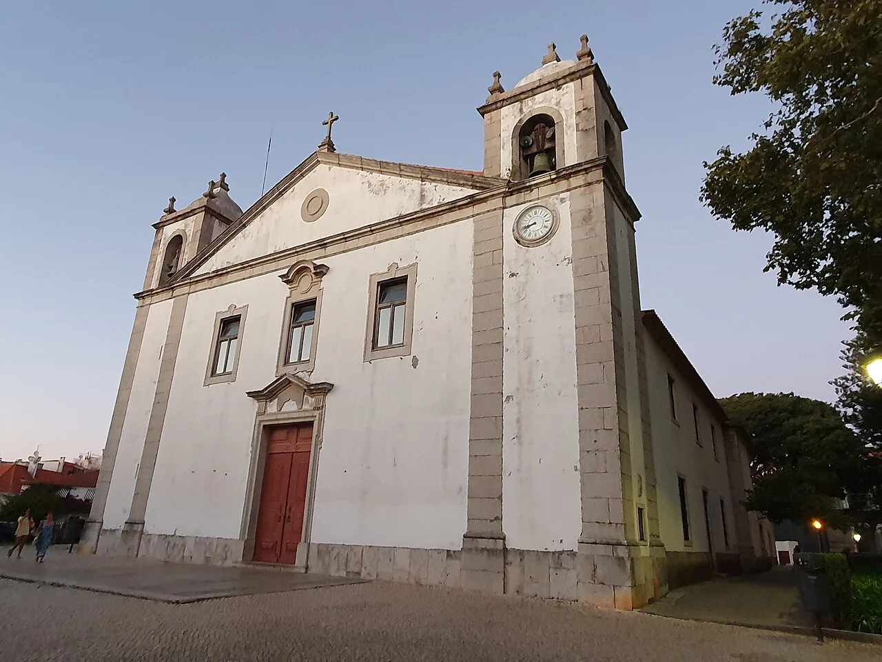 The Igreja de Nossa Senhora da Assunção in Cascais at dusk.