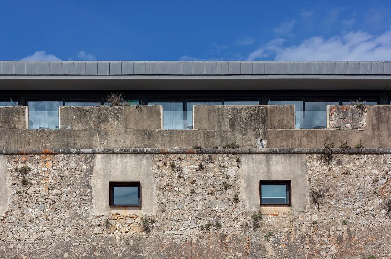 A stretch of the old Cidadela wall in Cascais.