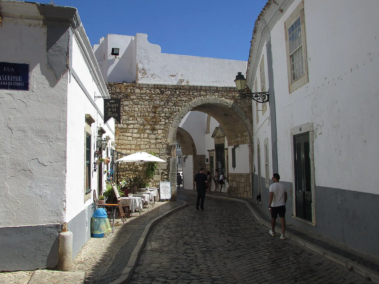 Rua do Repouso in the old town of Faro, looking towards the Arco do Repouso.