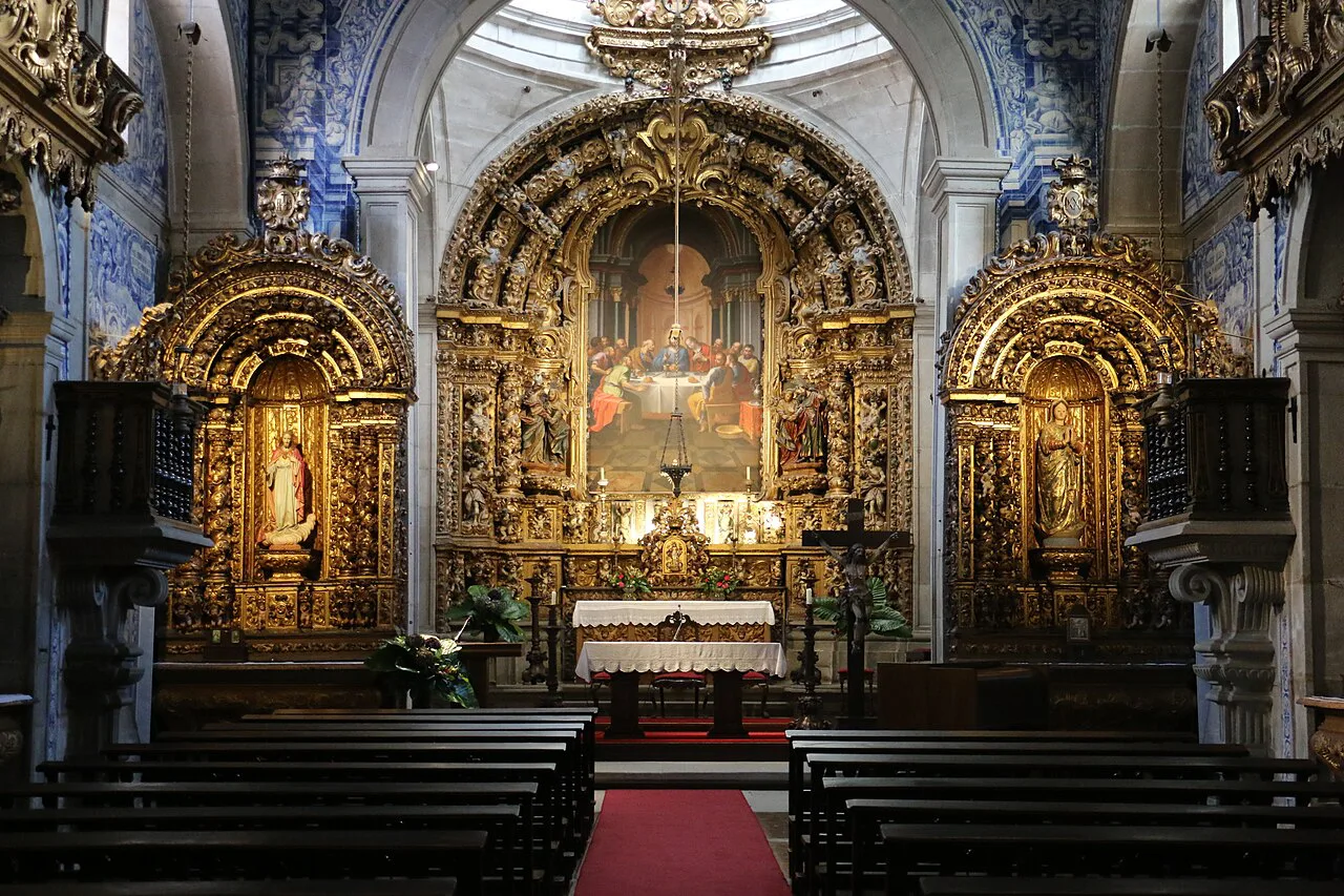 Gilded altars and azulejo panels inside the Igreja da Misericórdia in Viana do Castelo.
