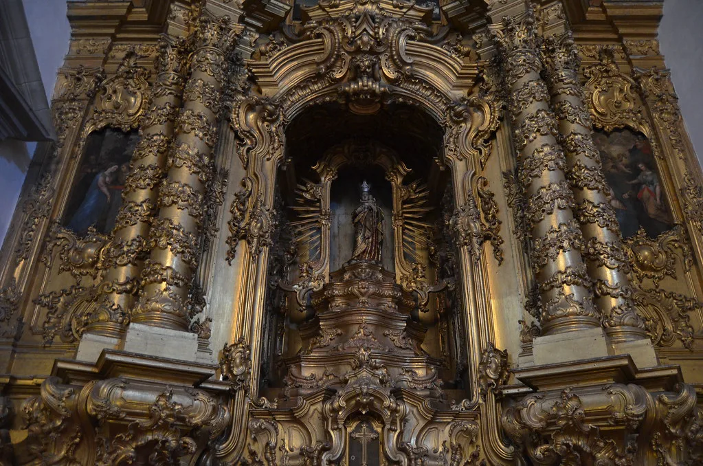 A gilded carved altar inside the Igreja de São Domingos in Viana do Castelo.