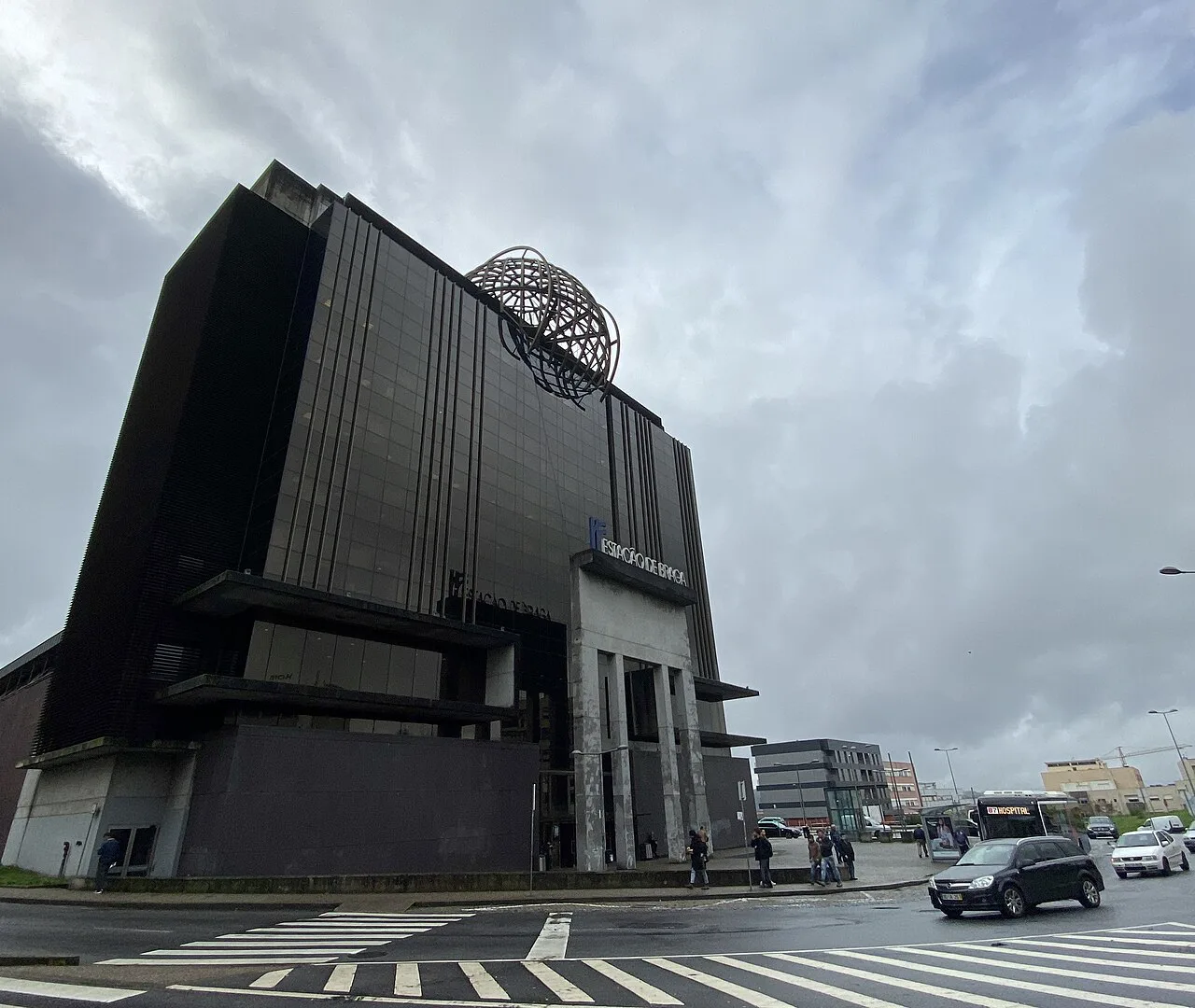 The modern railway station building in Braga.