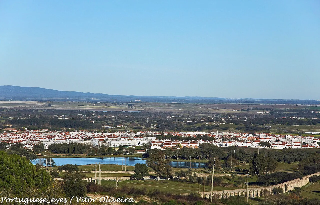 A wide view over Évora and the surrounding countryside.