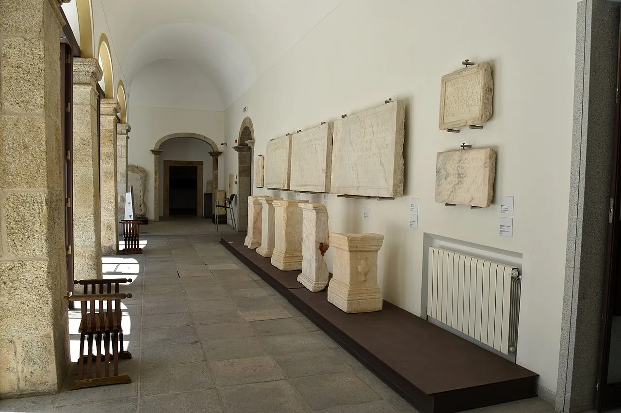 A ground-floor room of Roman and later epigraphy in the Évora Museum.
