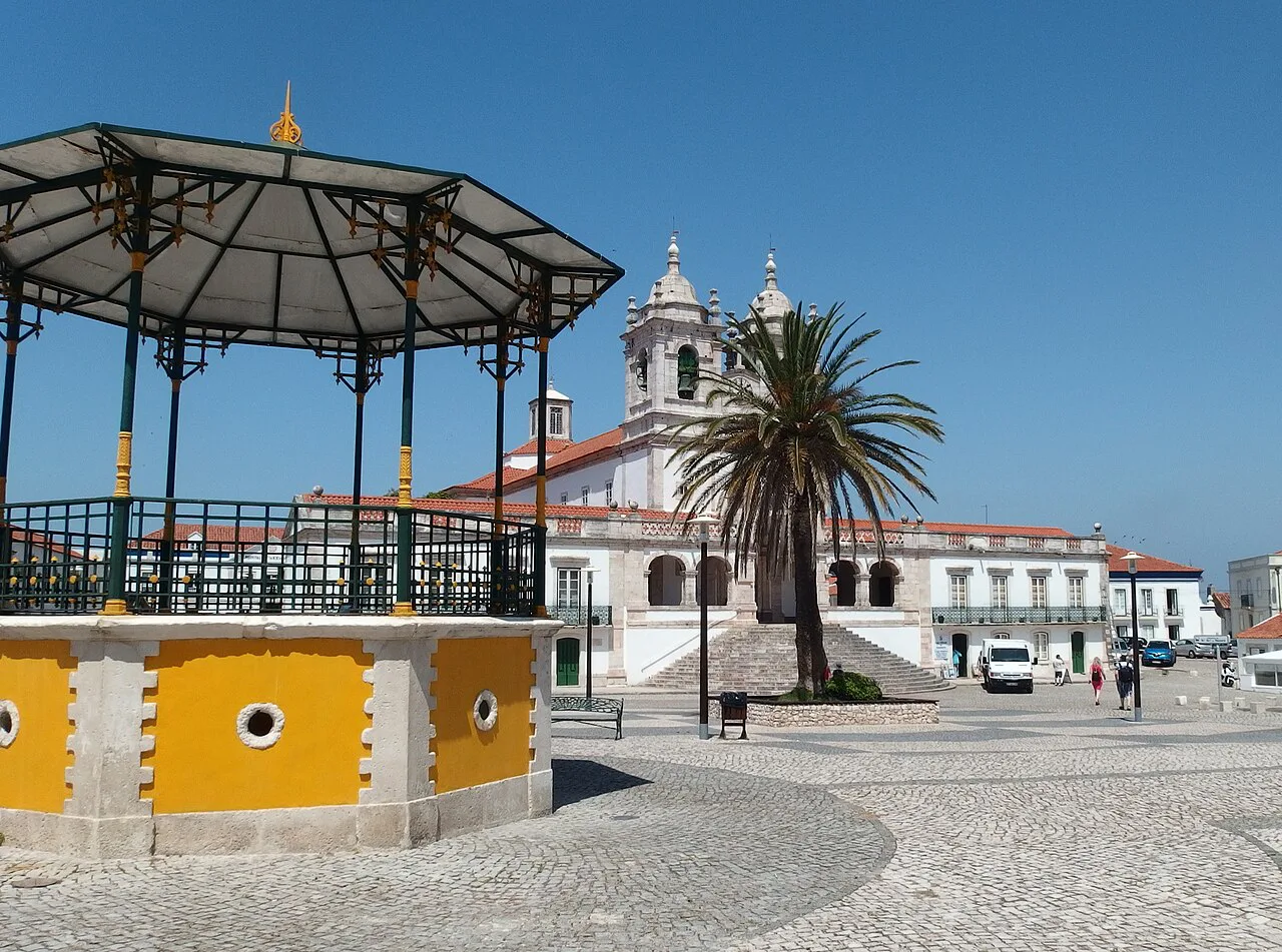 The bandstand and church on Largo de Nossa Senhora da Nazaré.