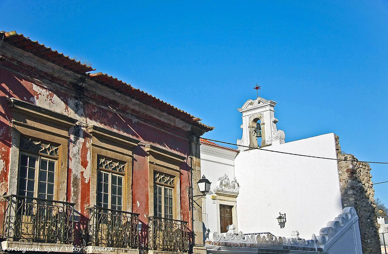 The Casa do Corpo Santo in Setúbal.