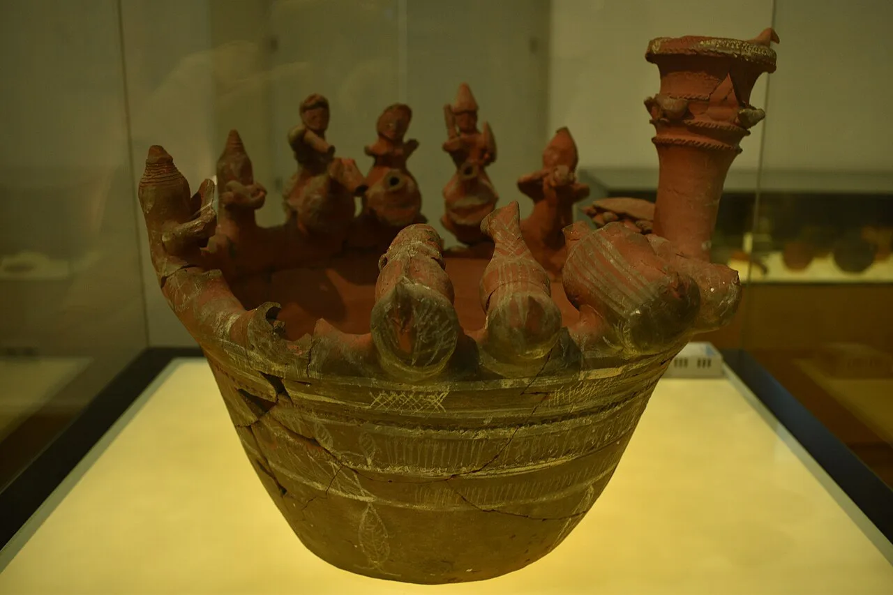 A detail of the figures on the Islamic Tavira Vase.