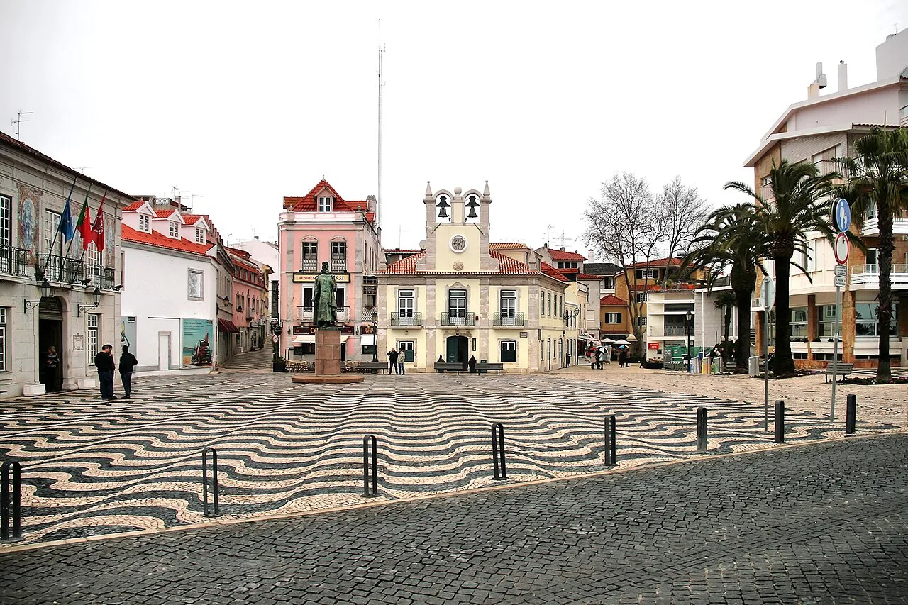 The main square of Cascais with its wave-patterned paving.