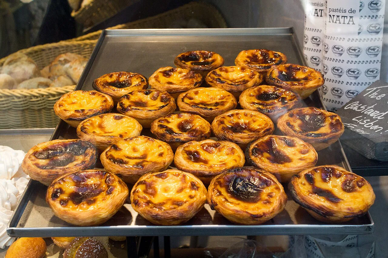 A tray of freshly baked pastéis de nata.