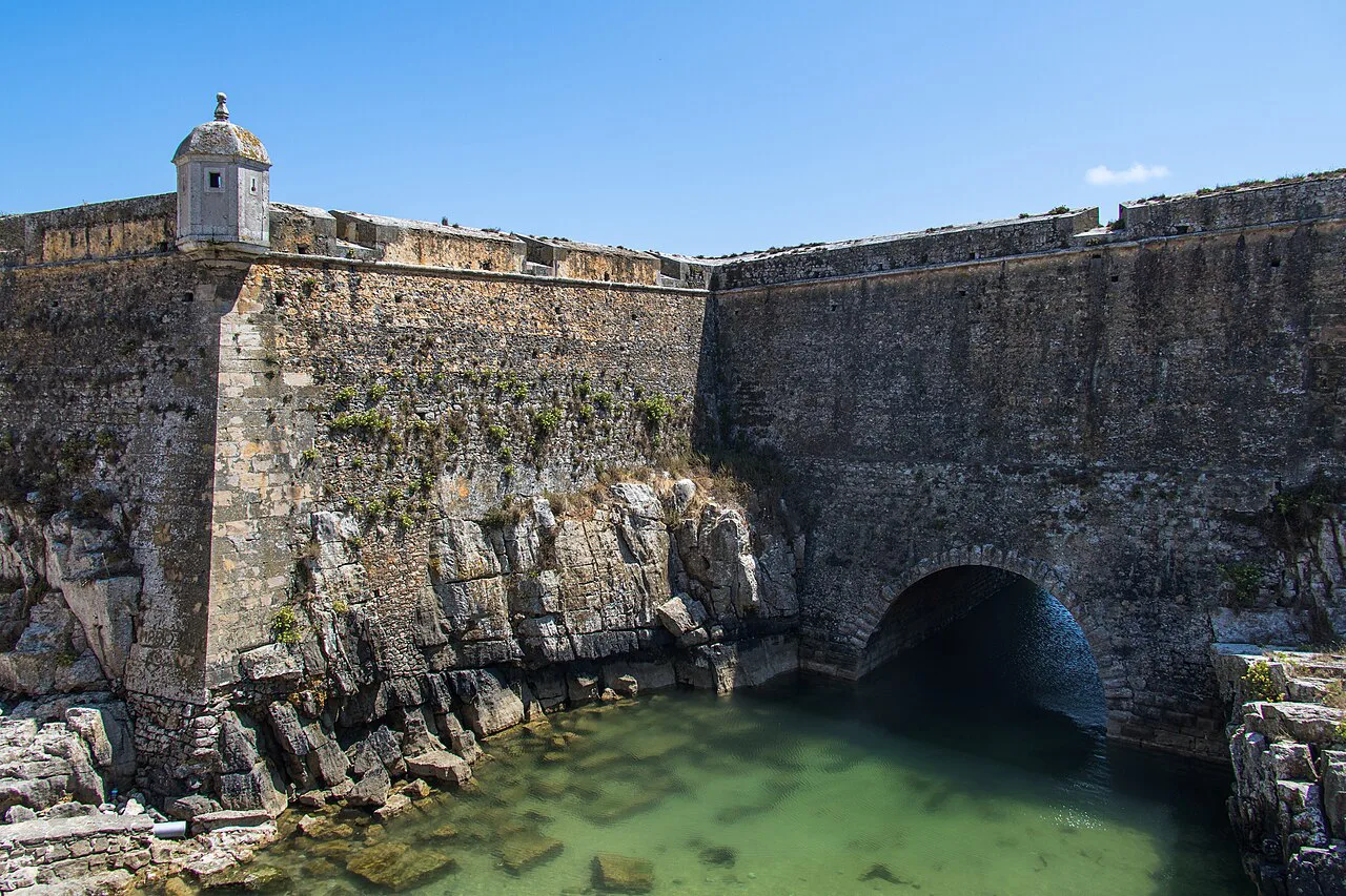The sea walls of Peniche Fortress.