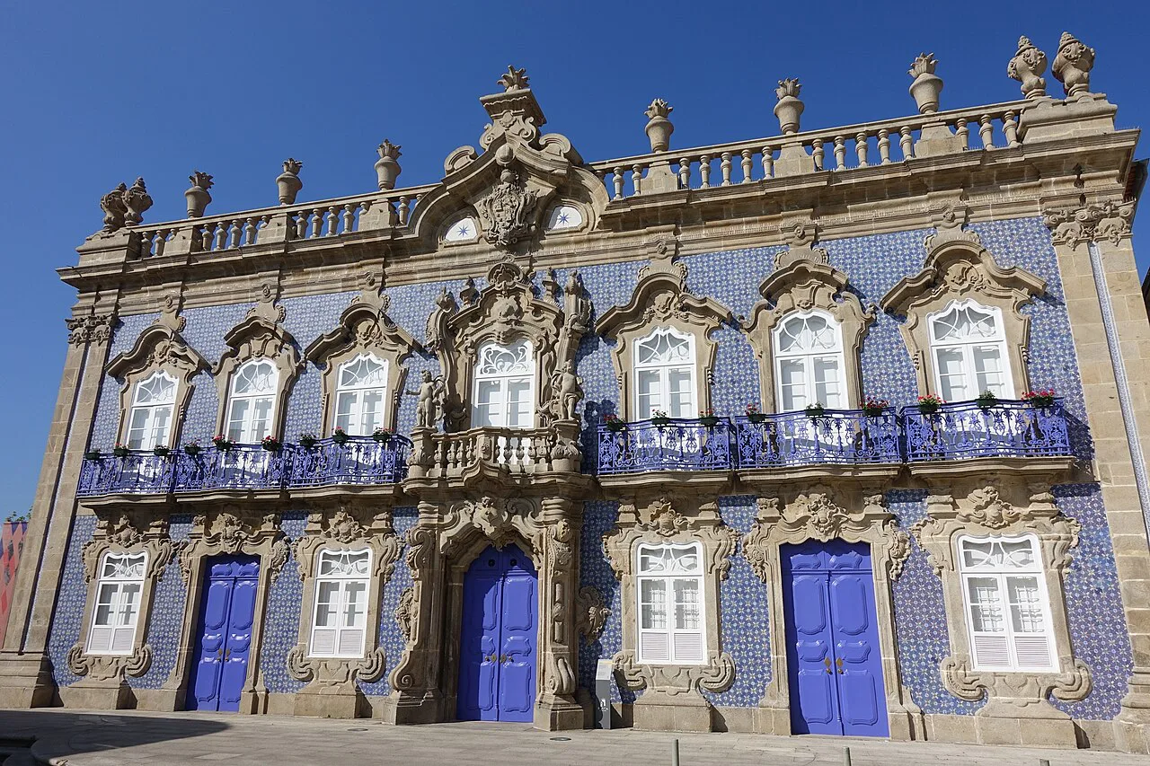 The blue-tiled Baroque façade of the Palácio do Raio in Braga.