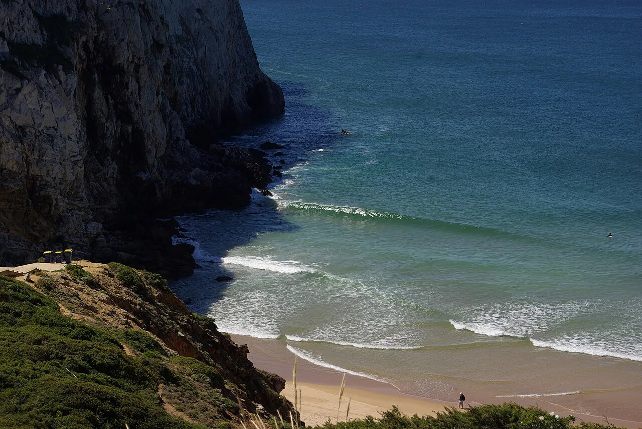 A beach below the cliffs, seen from the Fortaleza de Sagres.
