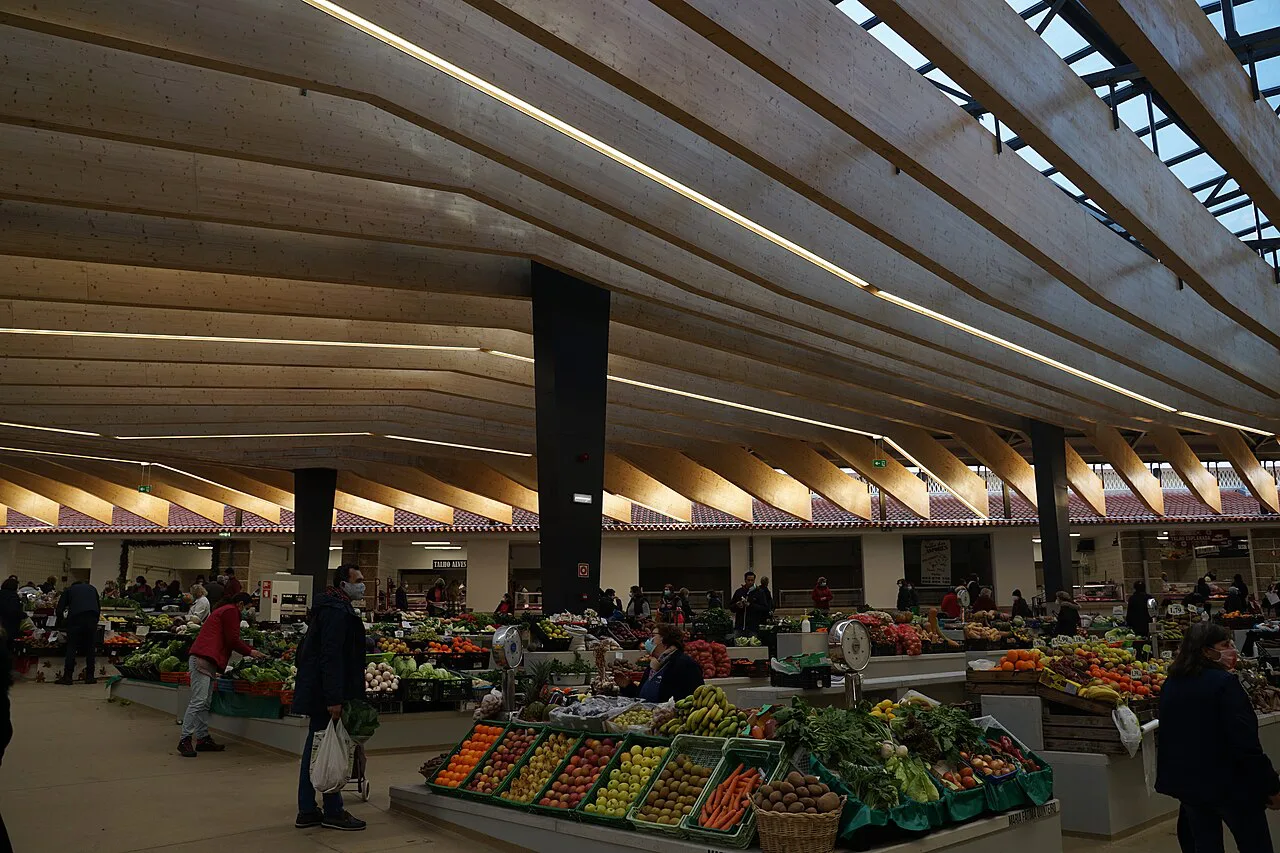 Fruit and vegetable stalls inside the Mercado Municipal de Braga.