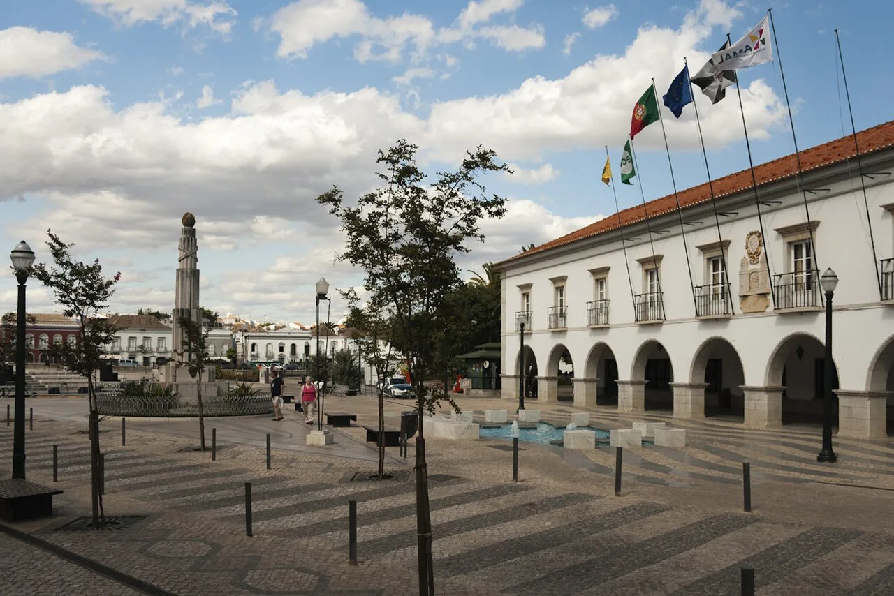 The town hall on Praça da República in Tavira.