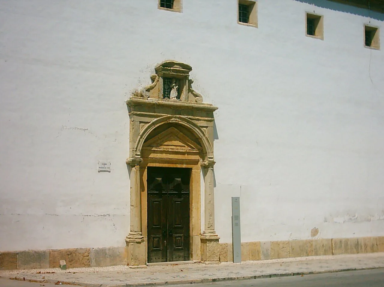 The carved entrance doorway of the Igreja da Misericórdia in Tomar.